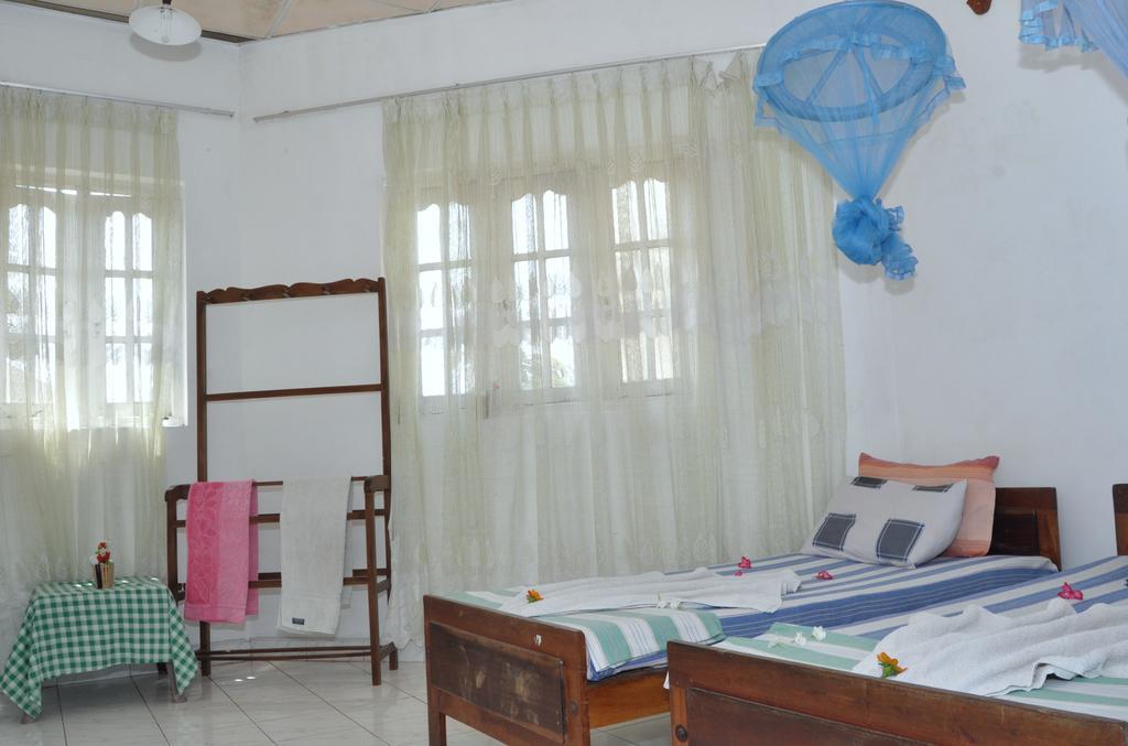 Marshal Beach Guesthouse Negombo Quarto foto